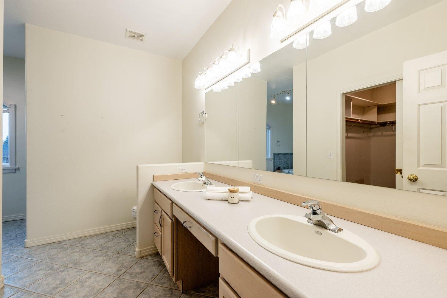 Sheridan, Wyoming, 82801, United States, 3 Bedrooms Bedrooms, ,3 BathroomsBathrooms,Residential,For Sale,2010007