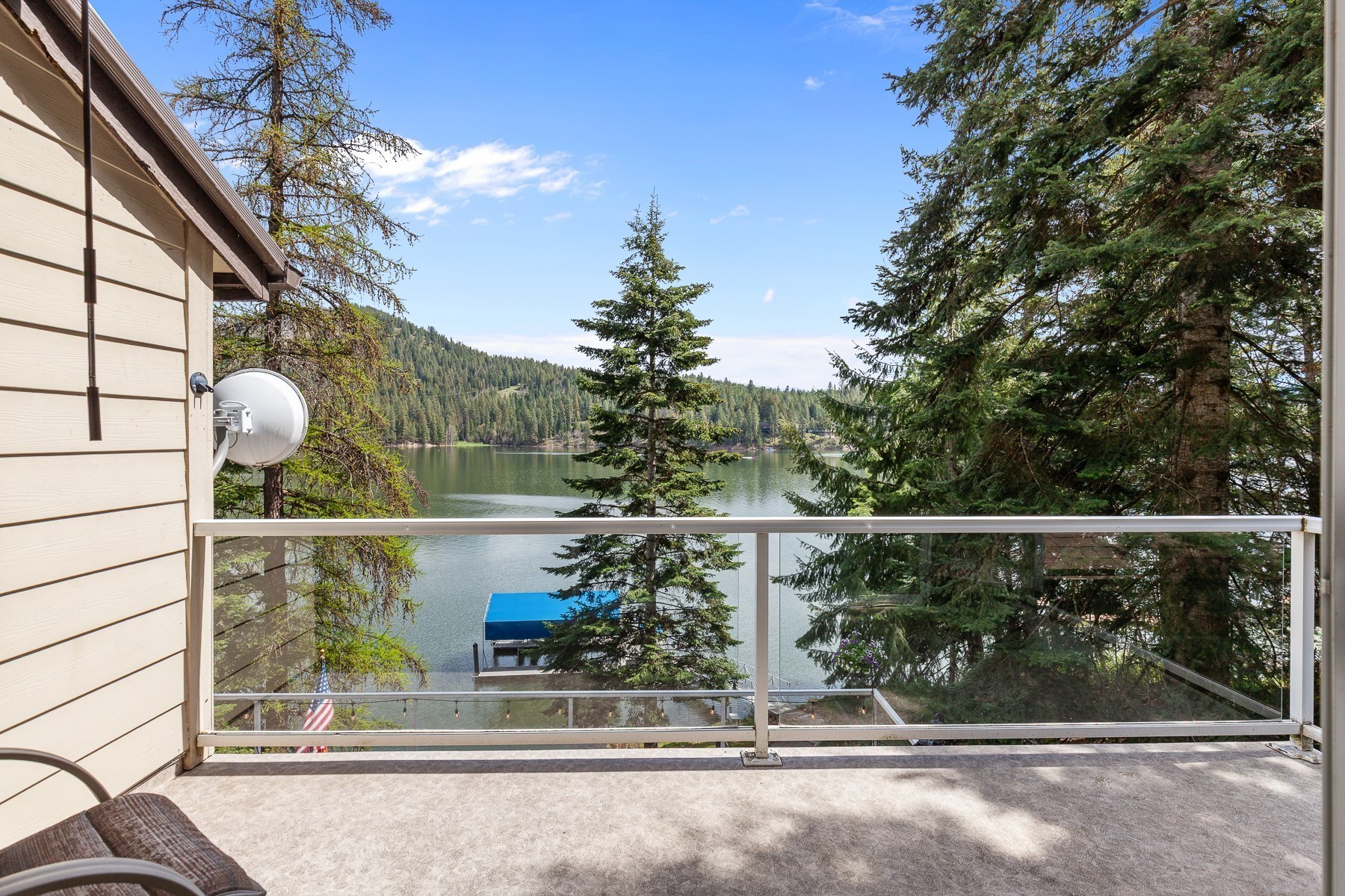  Hayden Lake Year Round Waterfront Living - 物件實景