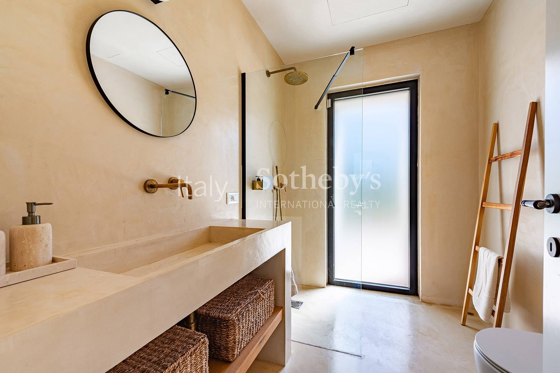  Design villa with infinity pool, secluded in olive grove - 物件實景