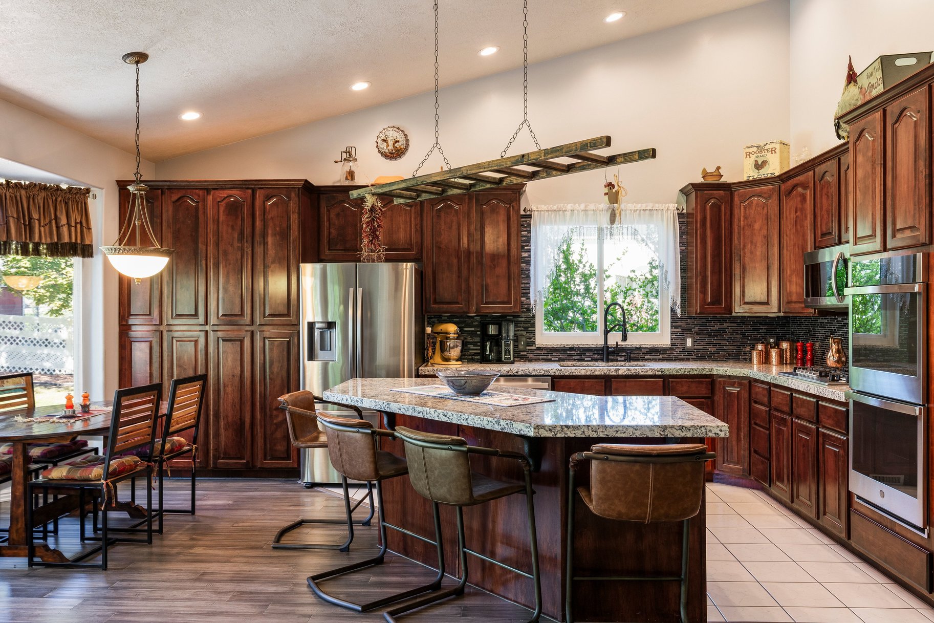 Fully Equipped Horse Property with Trail Access & Neighborhood Arena - 物件實景