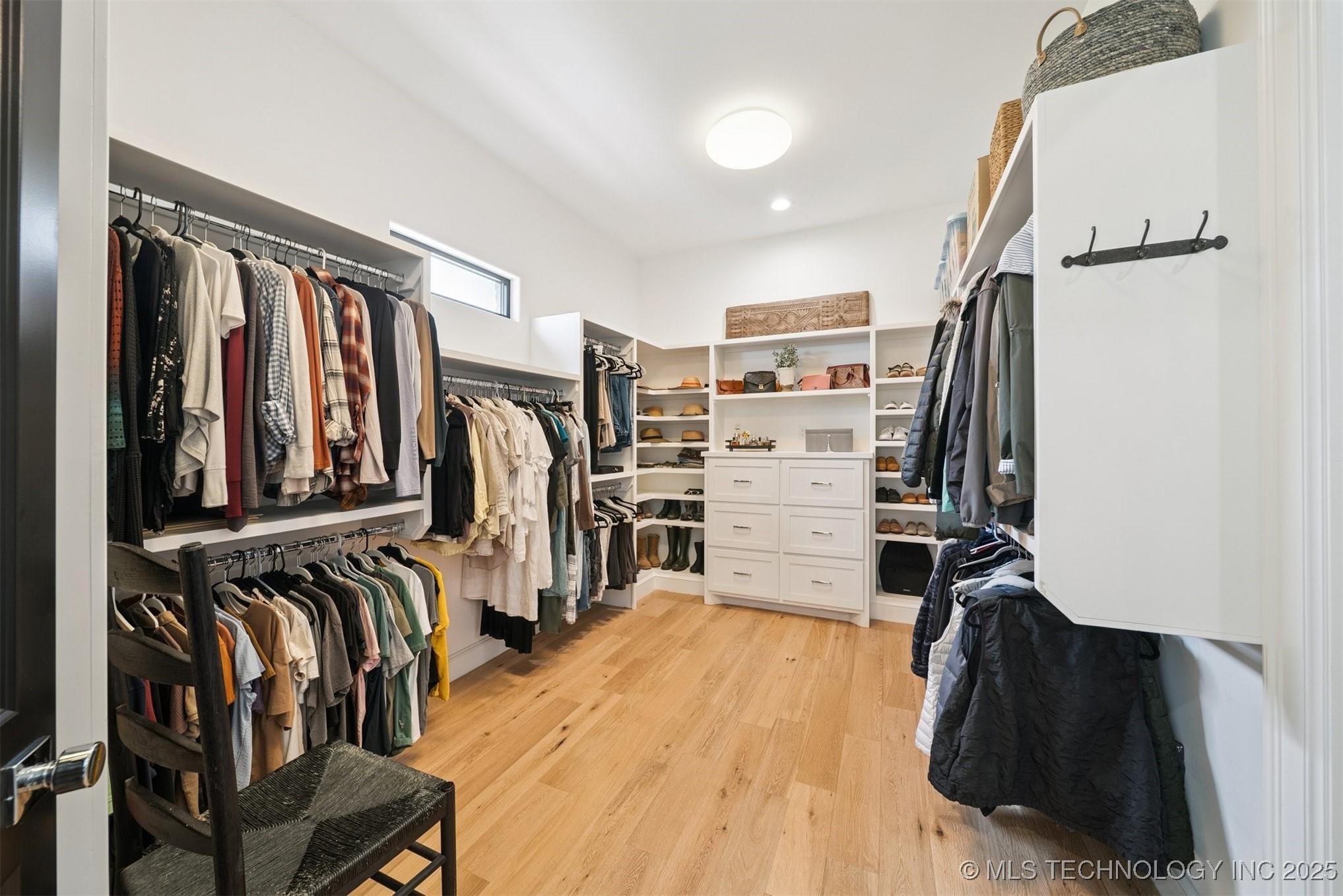 Broken Arrow, Oklahoma, 74014, United States, 4 Bedrooms Bedrooms, ,4 BathroomsBathrooms,Residential,For Sale,1983128