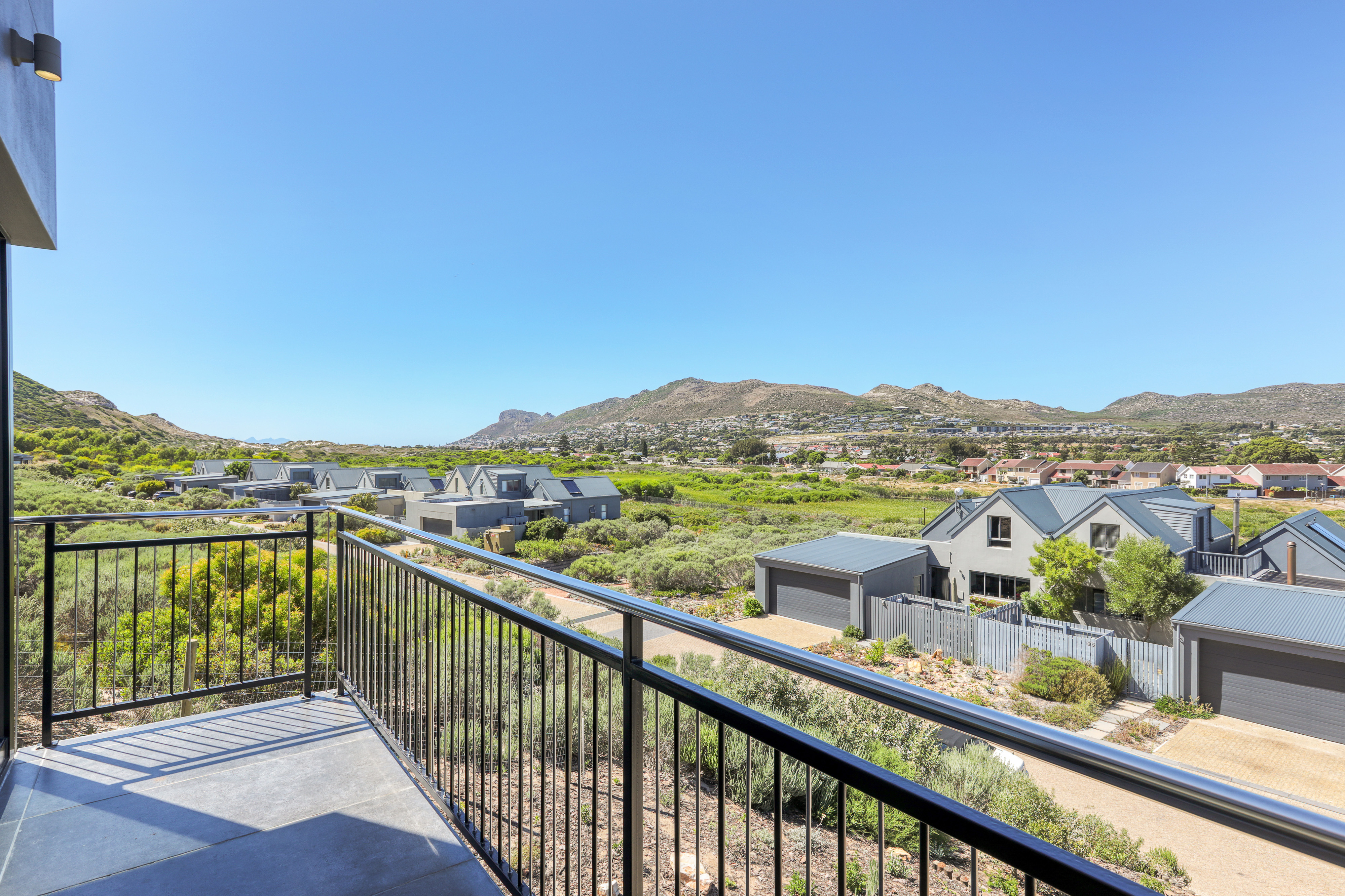  Noordhoek, Chapman