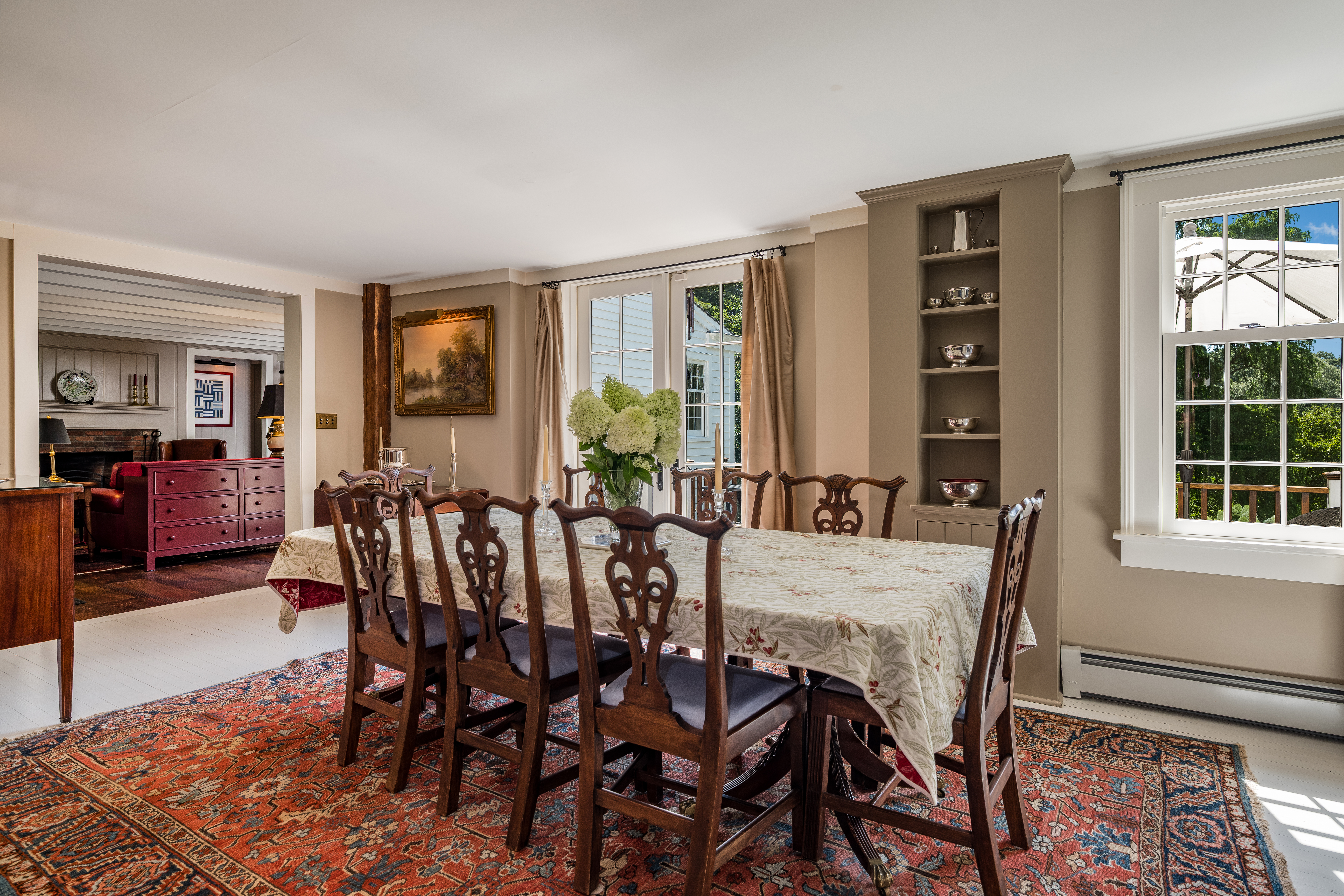  An Extraordinary Pocket Estate Within Walking Distance to Village - 物件實景