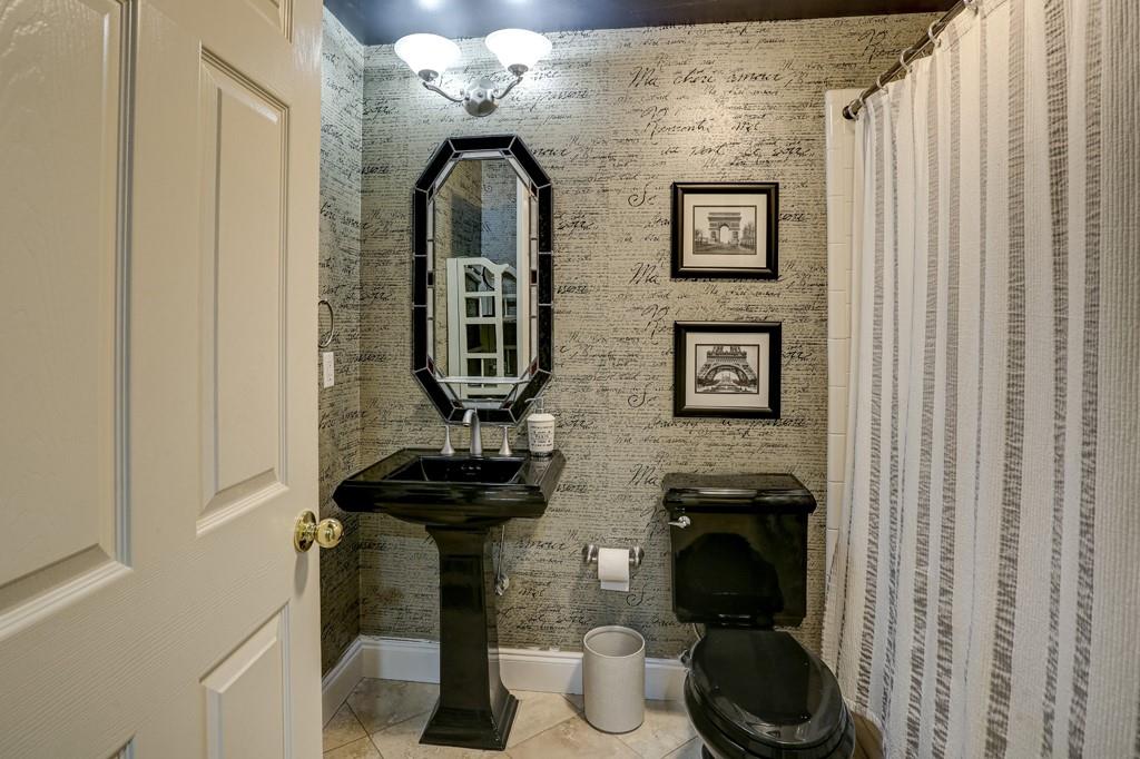 Suwanee, Georgia, 30024, United States, 6 Bedrooms Bedrooms, ,5 BathroomsBathrooms,Residential,For Sale,2013045