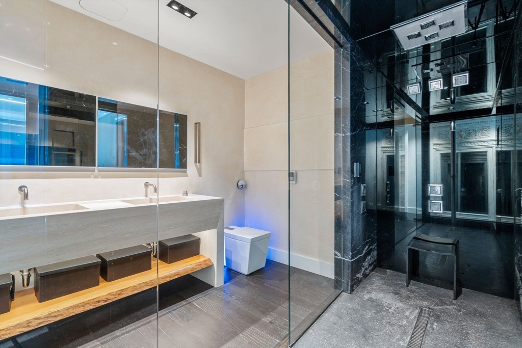 Boston, Massachusetts, 02210, United States, 3 Bedrooms Bedrooms, ,4 BathroomsBathrooms,Residential,For Sale,1885847