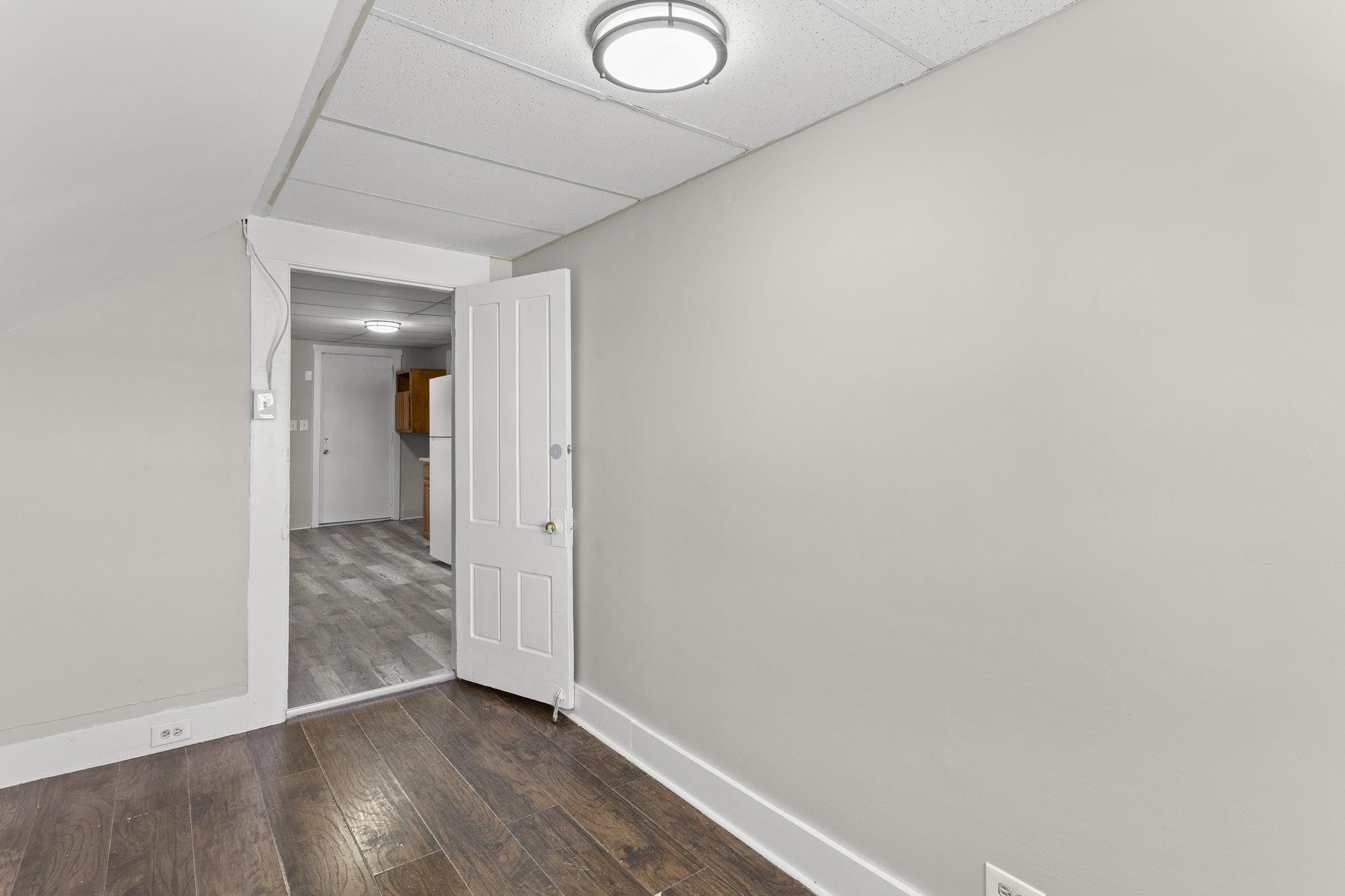 Manchester, New Hampshire, 03103, United States, ,Residential,For Sale,1981935