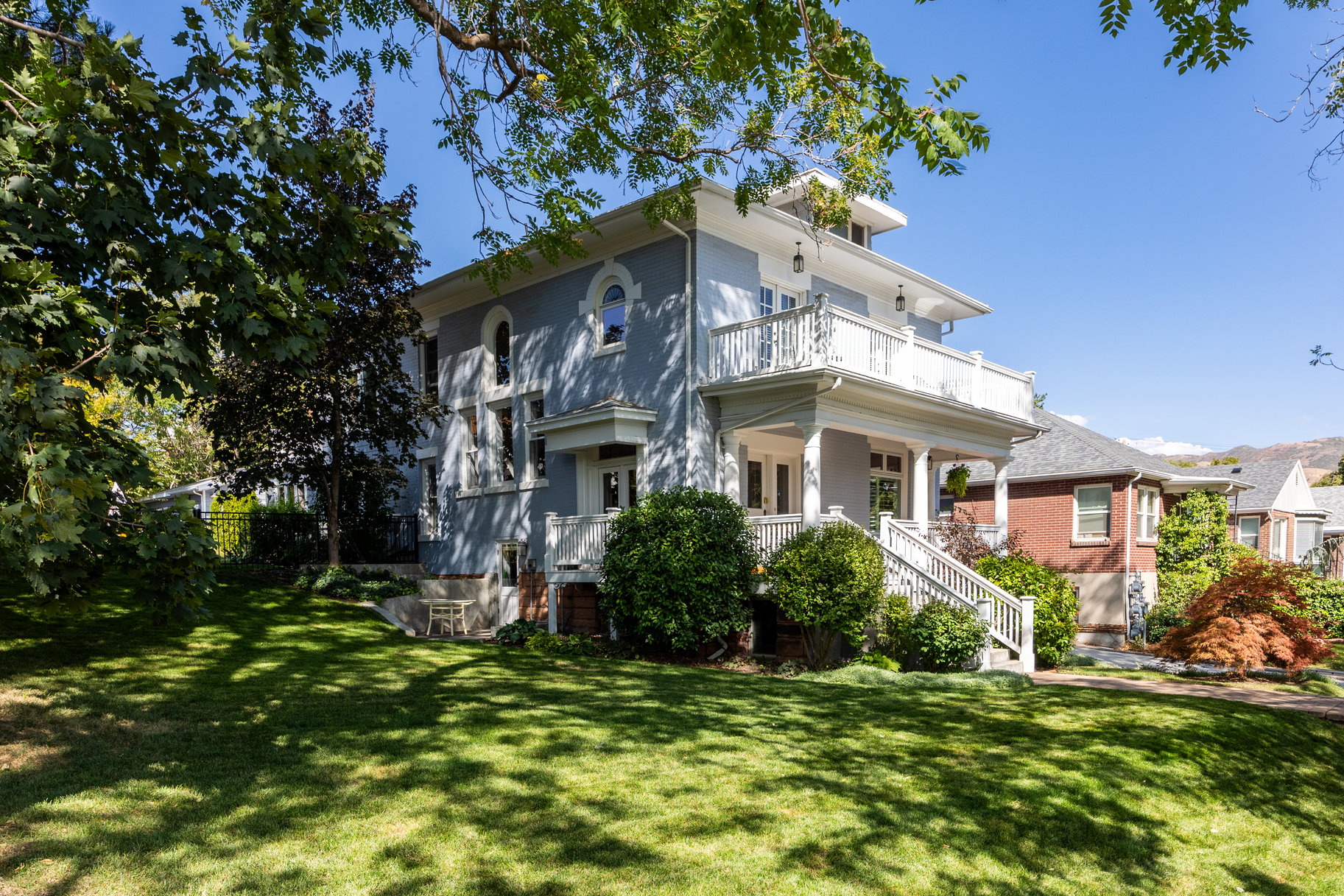  Stunning Avenues Two-Story - 物件實景
