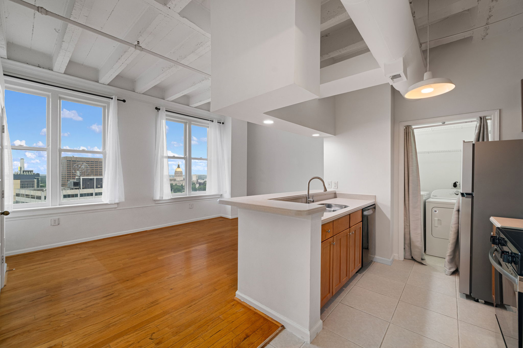  Beautifully Maintained Two Bedroom Condo in the Historic William Oliver Building - 物件實景