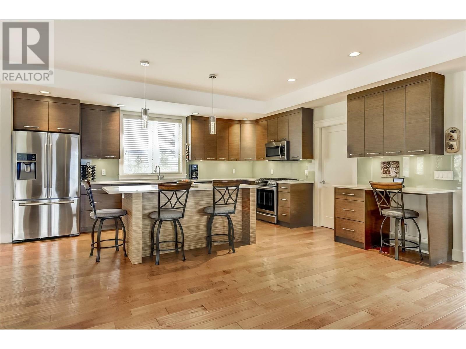 KELOWNA, British Columbia, V1V 2R1, CA, 4 Bedrooms Bedrooms, ,3 BathroomsBathrooms,Residential,For Sale,1839022