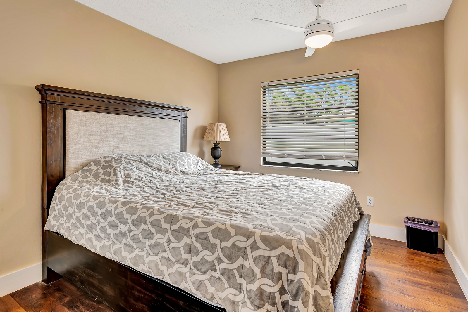 Sarasota, Florida, 34231, United States, 4 Bedrooms Bedrooms, ,2 BathroomsBathrooms,Residential,For Sale,1981224