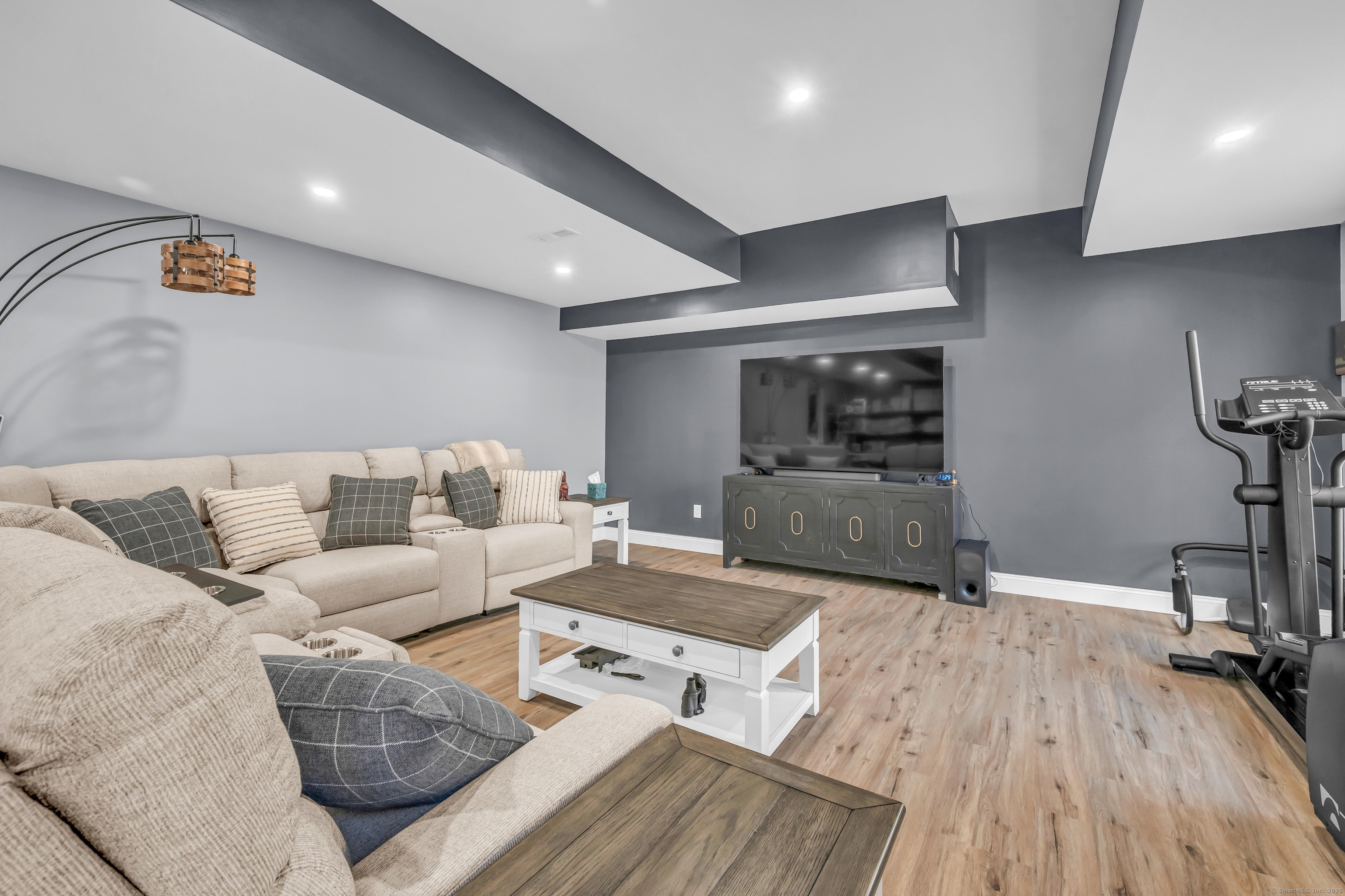 New Milford, Connecticut, 06776, United States, 4 Bedrooms Bedrooms, ,4 BathroomsBathrooms,Residential,For Sale,1987689