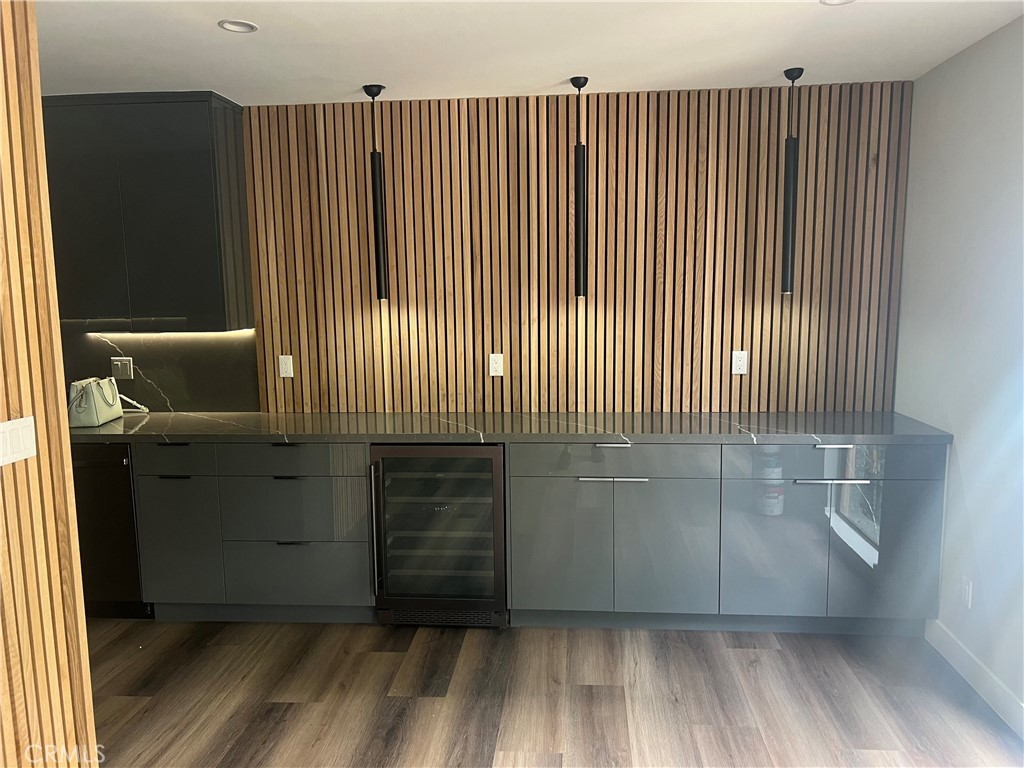 Sherman Oaks, California, 91411, United States, 2 Bedrooms Bedrooms, ,2 BathroomsBathrooms,Residential,For Sale,1925471