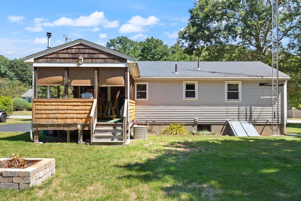 Mansfield, Massachusetts, 02048, United States, 3 Bedrooms Bedrooms, ,1 BathroomBathrooms,Residential,For Sale,1926255