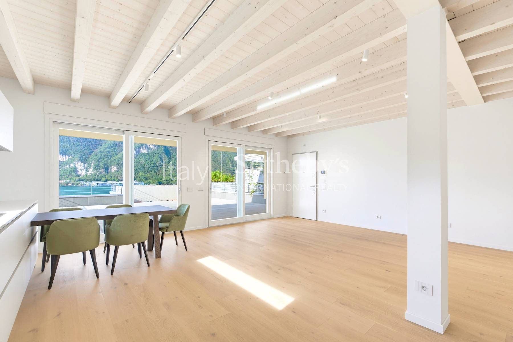  Stunning Penthouse with Pool and Lake Iseo Views - 物件實景