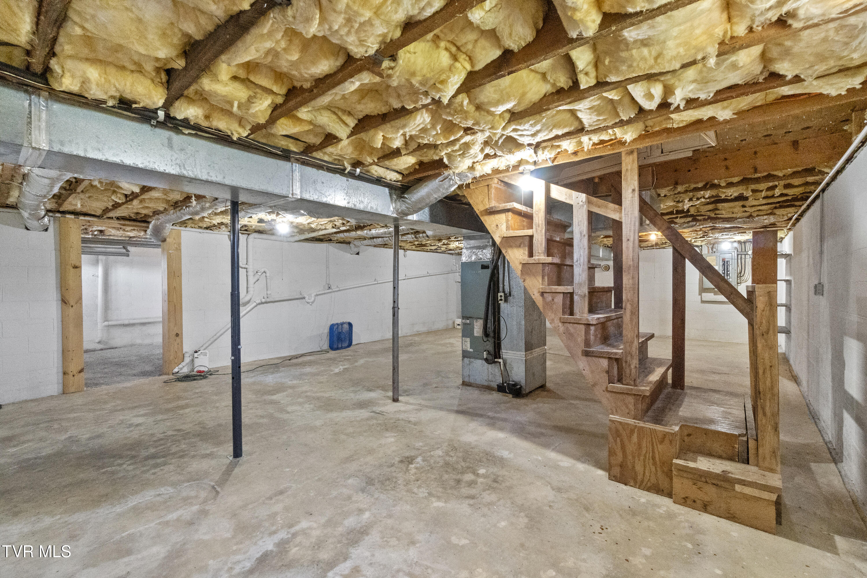 Greeneville, Tennessee, 37743, United States, 3 Bedrooms Bedrooms, ,2 BathroomsBathrooms,Residential,For Sale,1982221