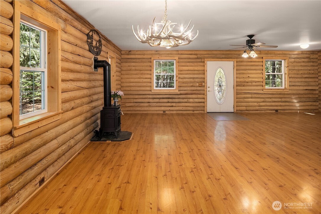 Cle Elum, Washington, 98922, United States, 1 Bedroom Bedrooms, ,1 BathroomBathrooms,Residential,For Sale,1901684