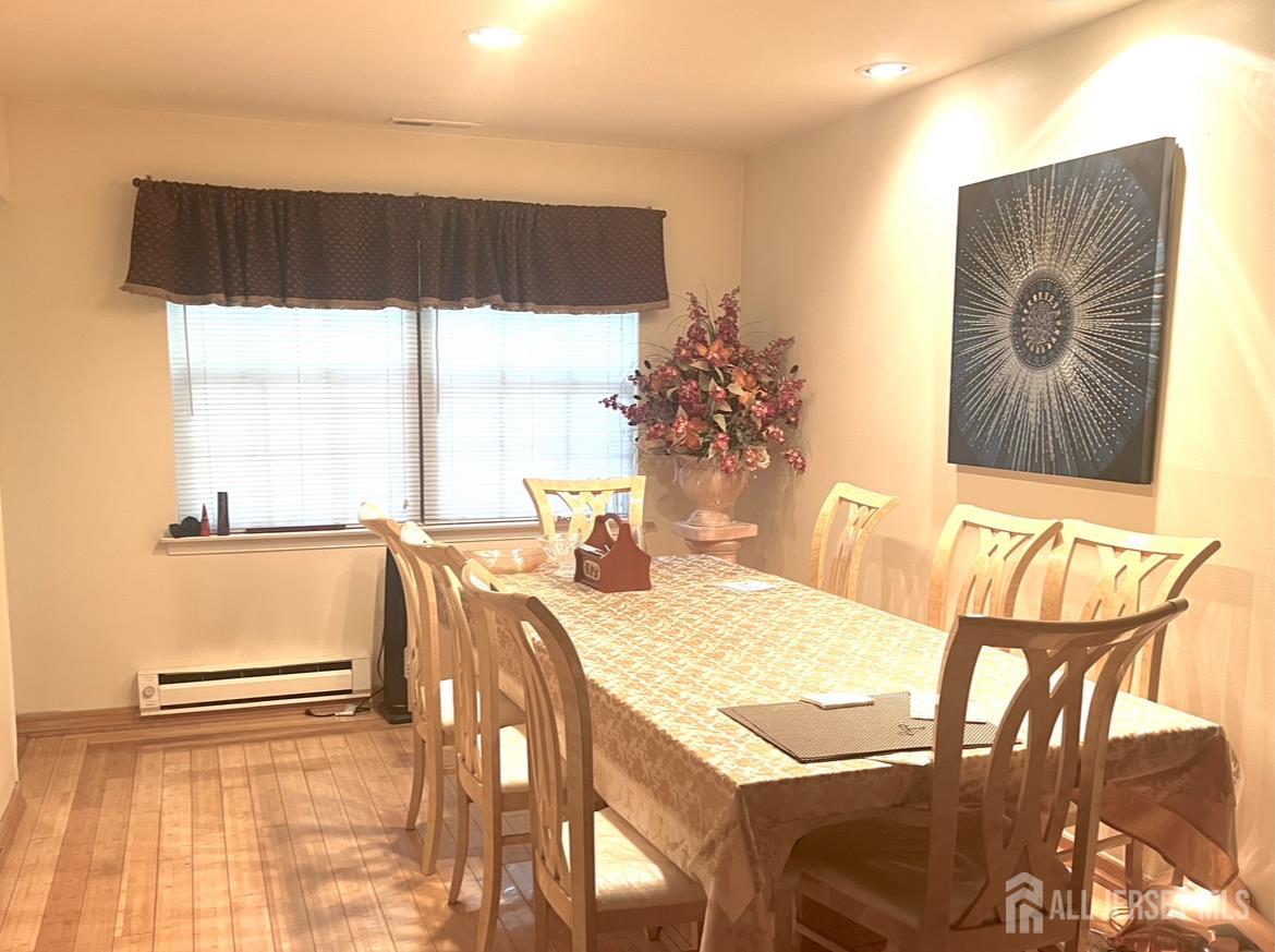 East Brunswick, New Jersey, 08816, United States, 4 Bedrooms Bedrooms, ,3 BathroomsBathrooms,Residential,For Sale,1934304
