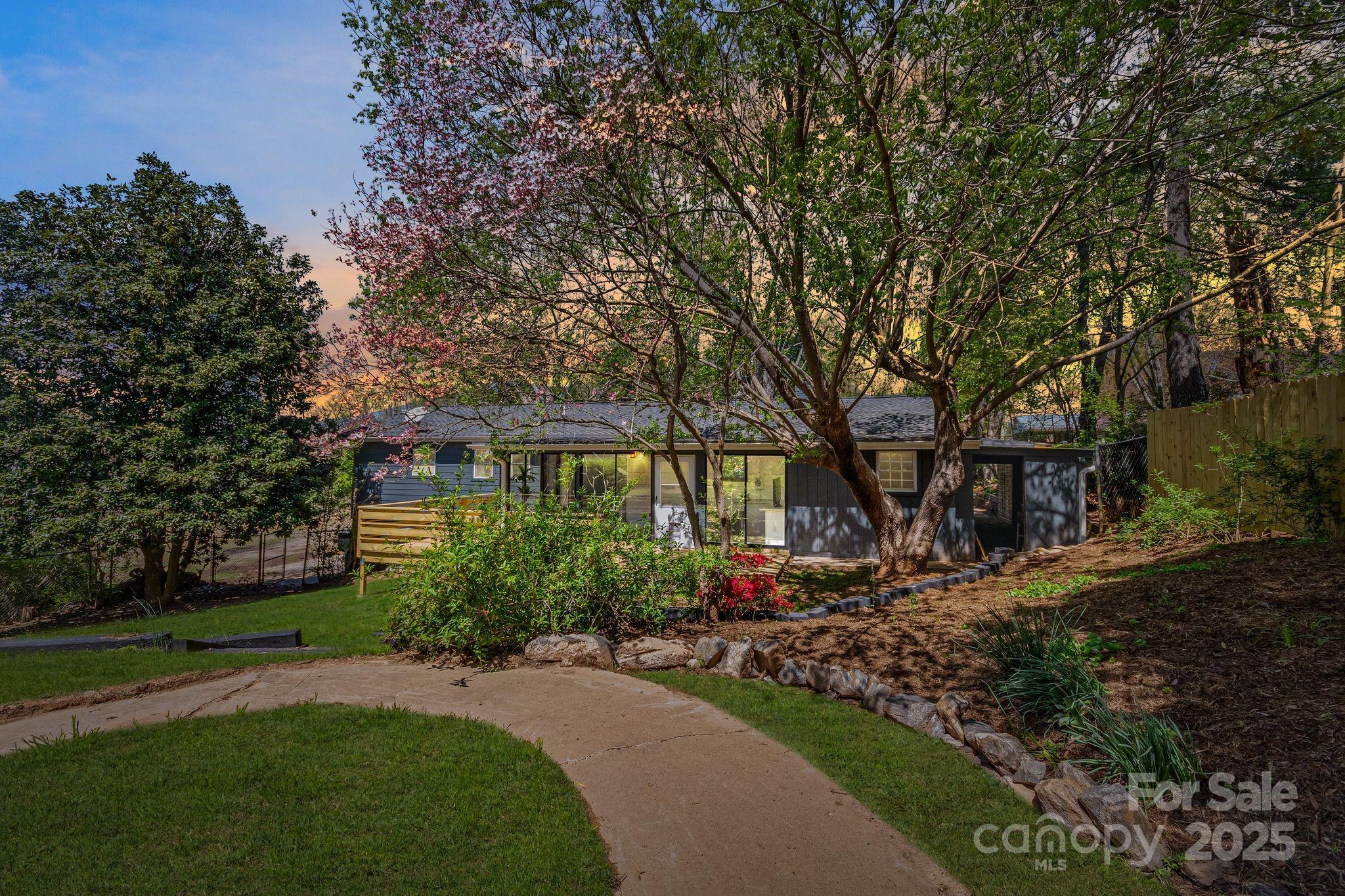 Asheville, North Carolina, 28806, United States, 4 Bedrooms Bedrooms, ,3 BathroomsBathrooms,Residential,For Sale,1770917