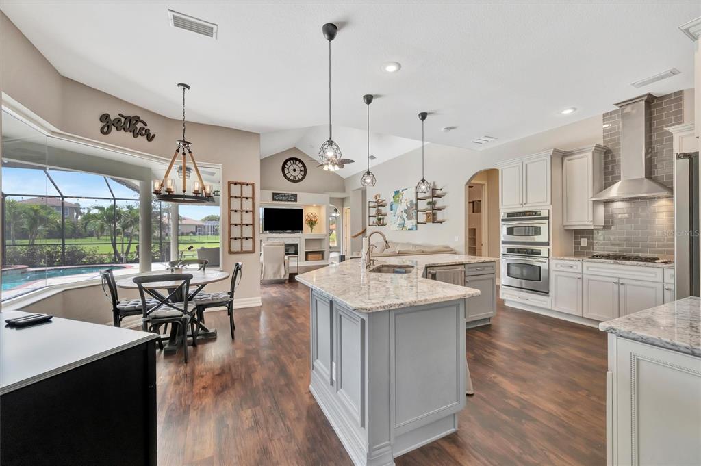 Bradenton, Florida, 34212, United States, 3 Bedrooms Bedrooms, ,4 BathroomsBathrooms,Residential,For Sale,1910869