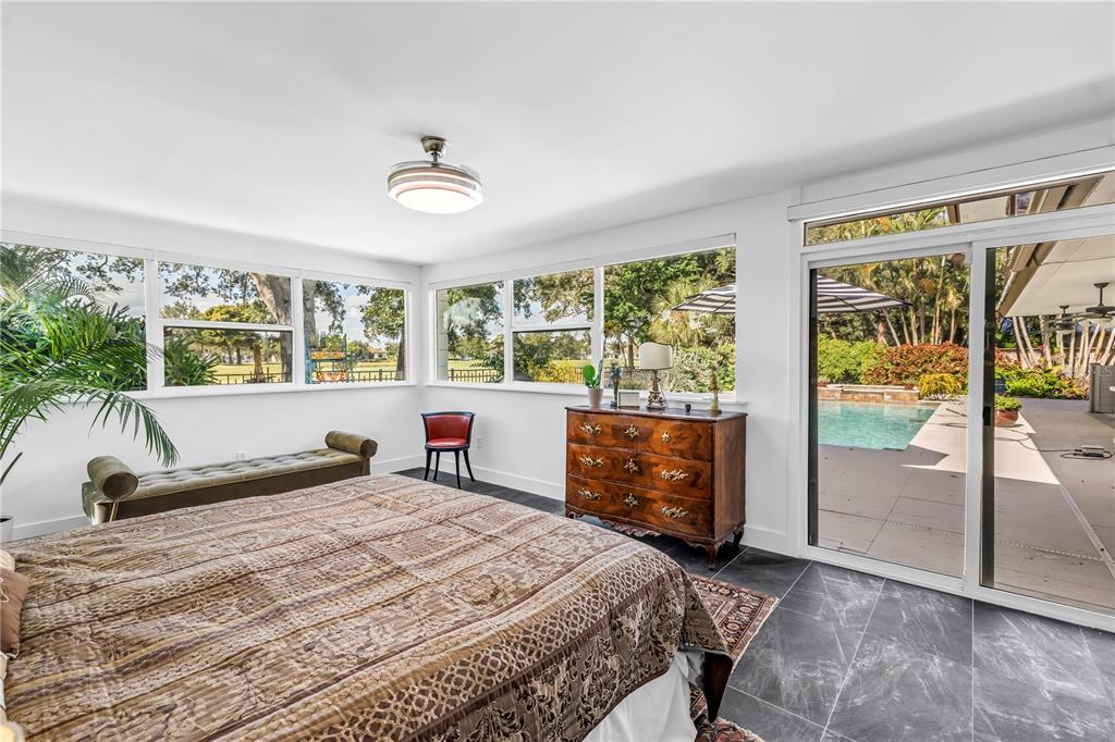 St Petersburg, Florida, 33704, United States, 4 Bedrooms Bedrooms, ,4 BathroomsBathrooms,Residential,For Sale,1991901