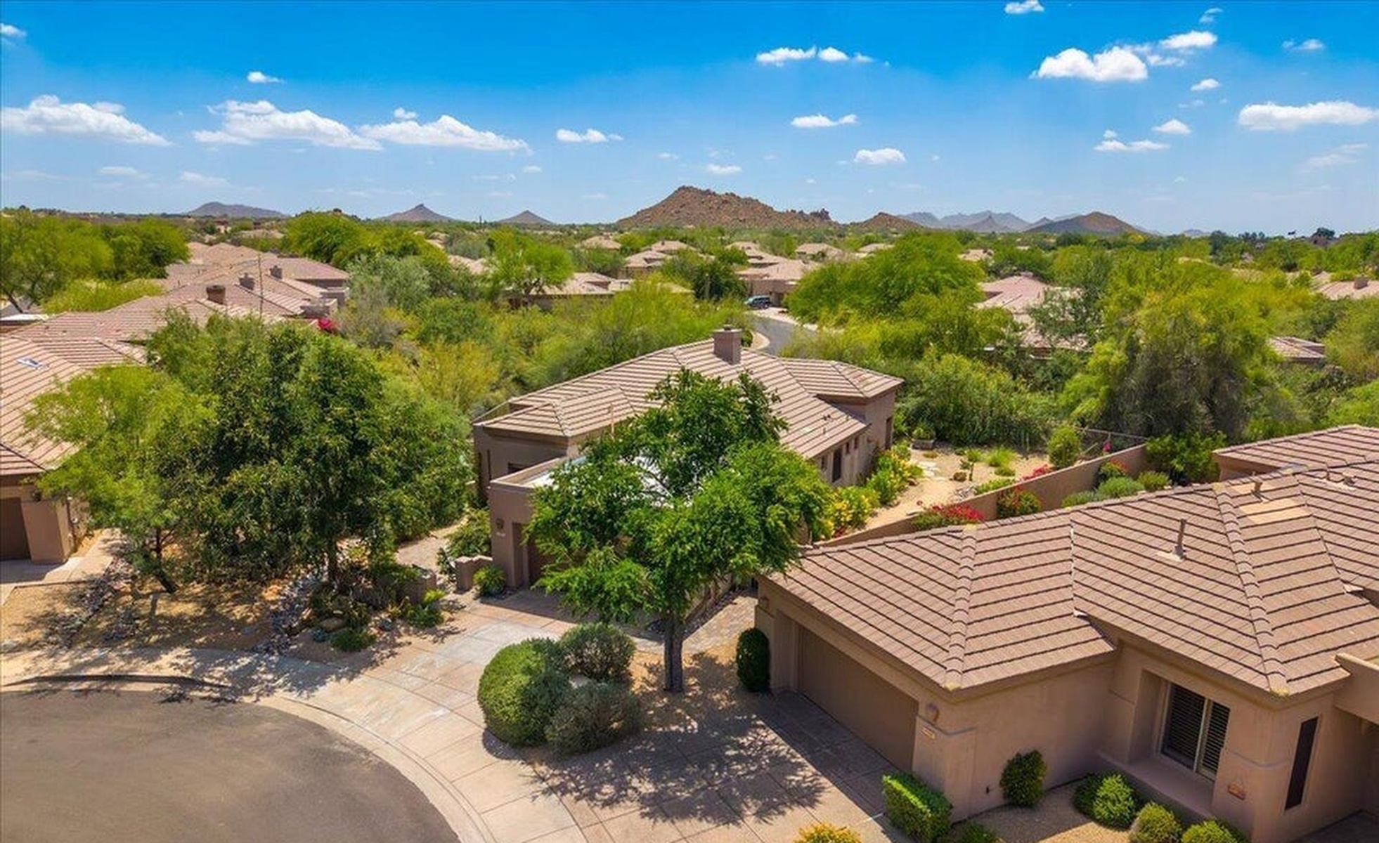  6755 East Nightingale Star Circle  Scottsdale, AZ - 物件實景