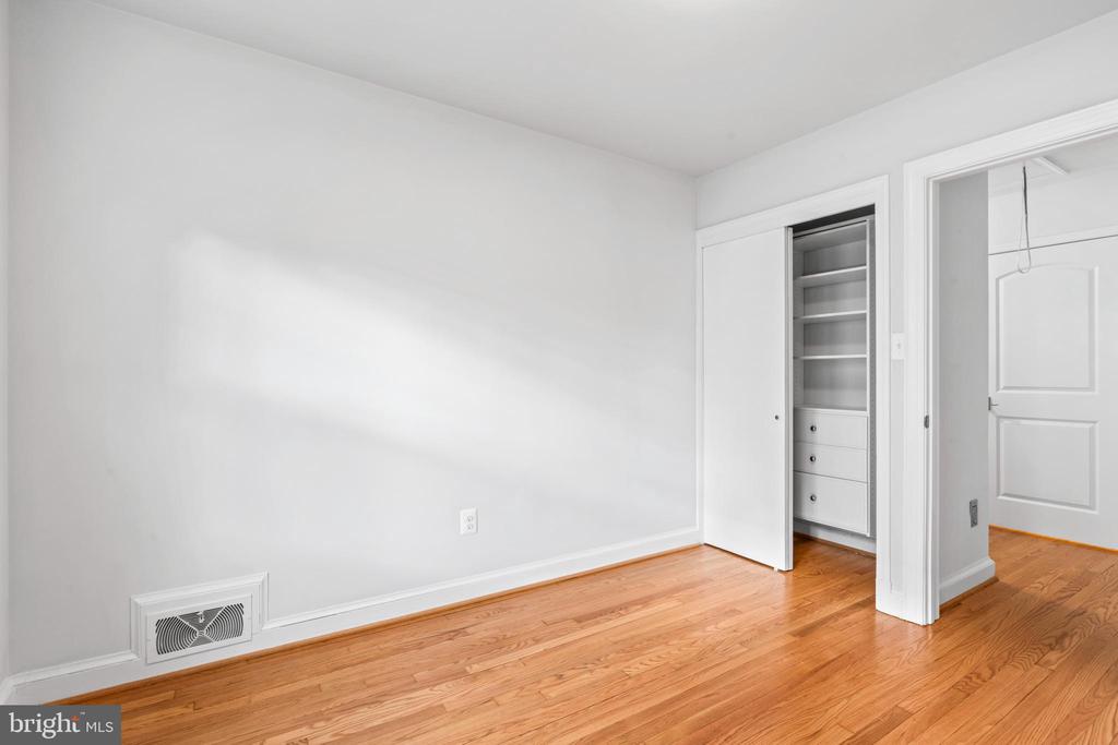 Falls Church, Virginia, 22043, United States, 5 Bedrooms Bedrooms, ,3 BathroomsBathrooms,Residential,For Sale,1977846