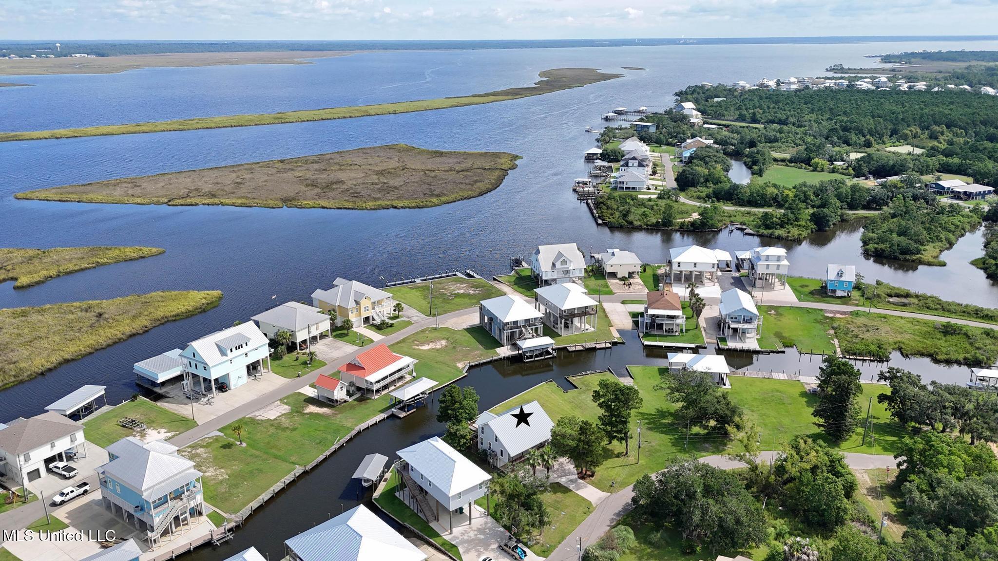 Bay Saint Louis, Mississippi, 39520, United States, 2 Bedrooms Bedrooms, ,2 BathroomsBathrooms,Residential,For Sale,1913082