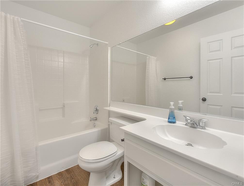 Victorville, California, 92392, United States, 5 Bedrooms Bedrooms, ,3 BathroomsBathrooms,Residential,For Sale,1996162