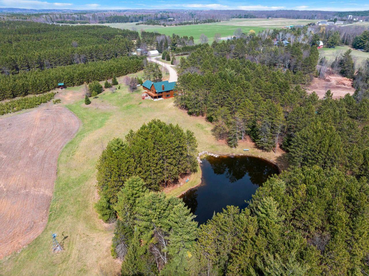 CRIVITZ, Wisconsin, 54129, United States, 4 Bedrooms Bedrooms, ,3 BathroomsBathrooms,Residential,For Sale,1792767