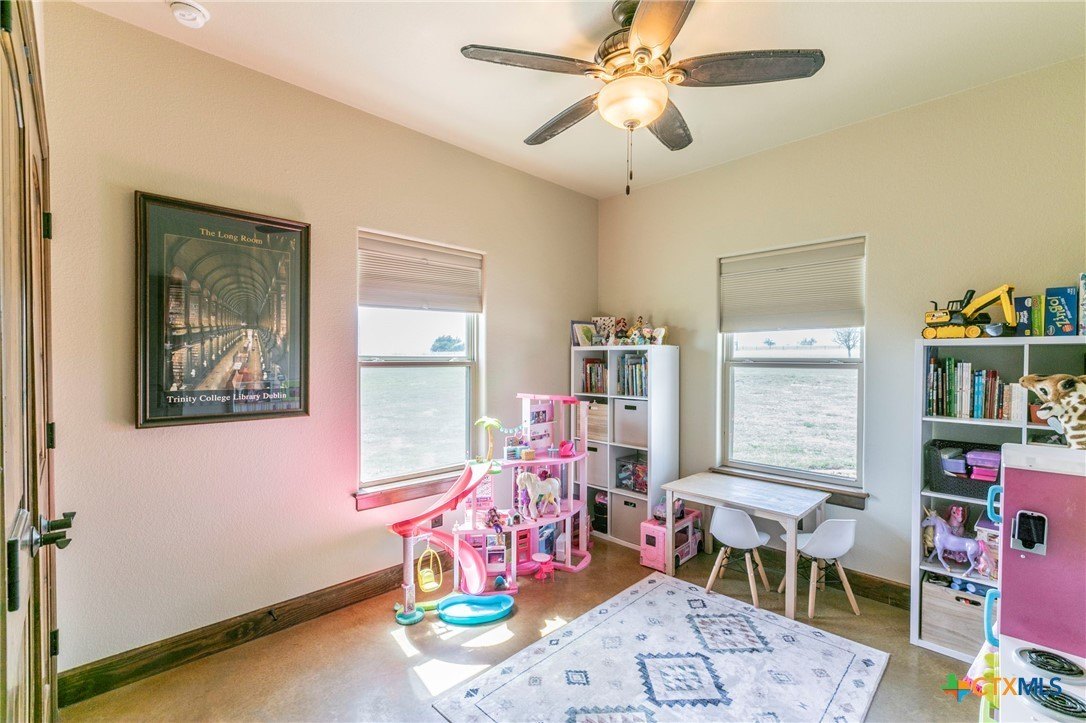 Granger, Texas, 76530, United States, 3 Bedrooms Bedrooms, ,2 BathroomsBathrooms,Residential,For Sale,1923229