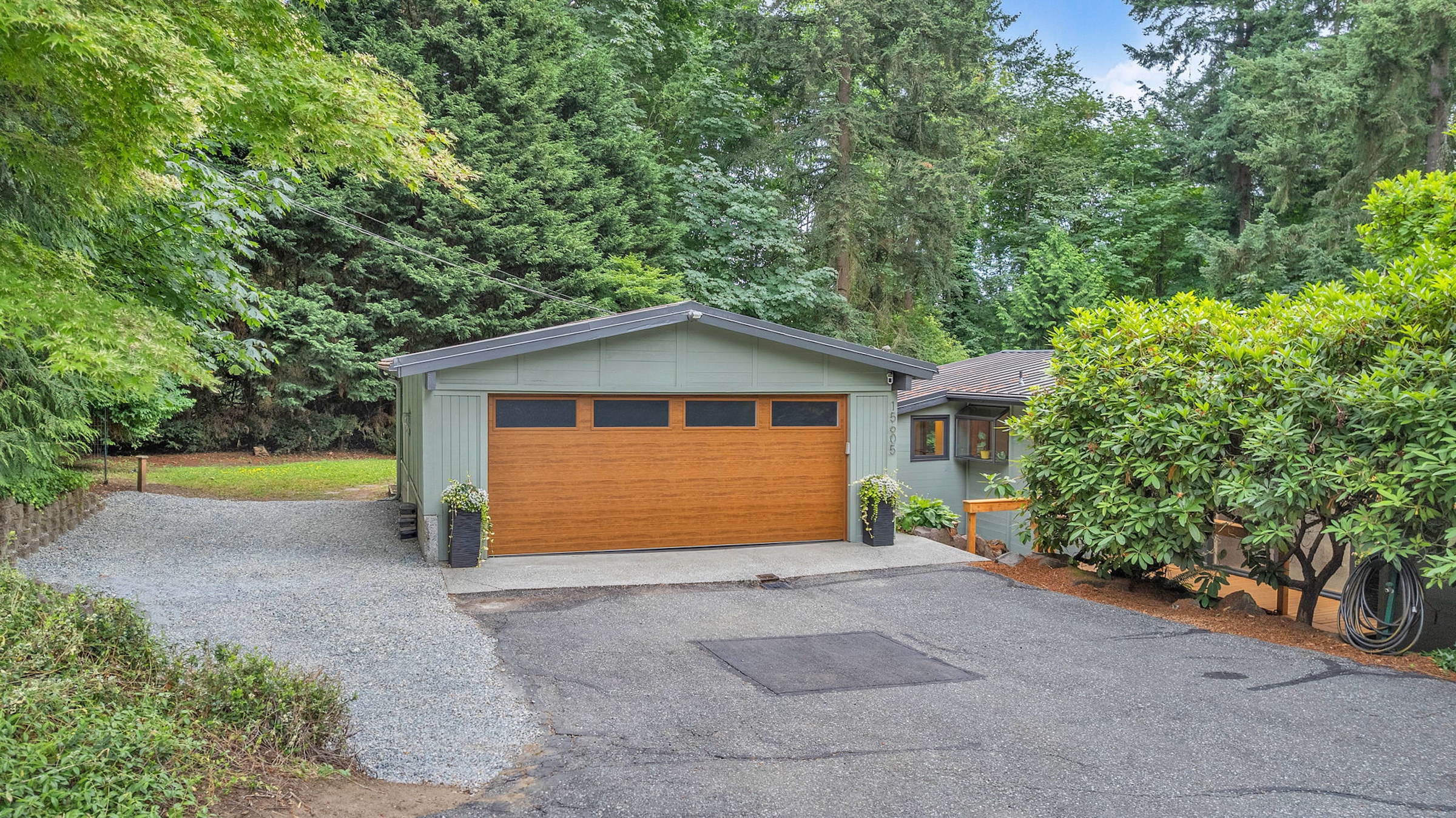  Mid-Century Gem on Serene Acreage - 物件實景