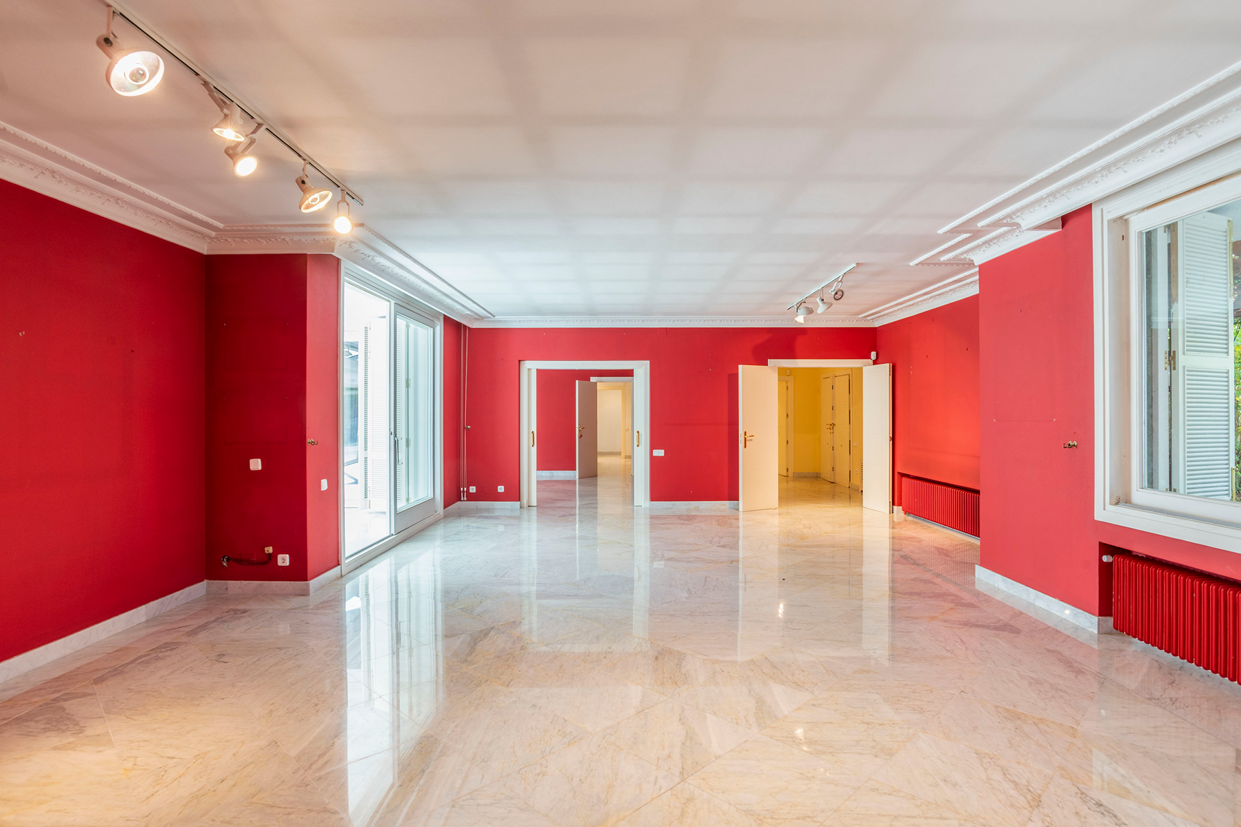  A residence with extraordinary transformation potential in La Florida - 物件實景