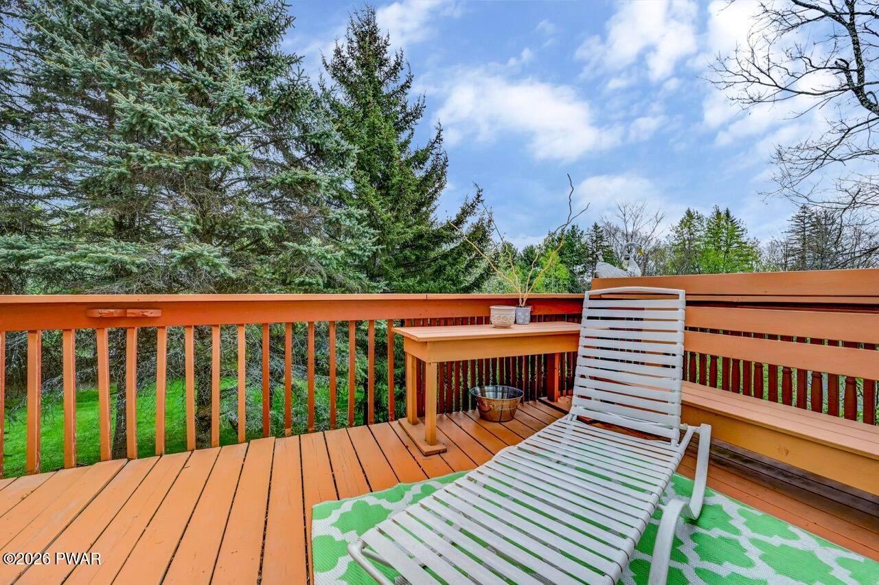 Hawley, Pennsylvania, 18428, United States, 3 Bedrooms Bedrooms, ,3 BathroomsBathrooms,Residential,For Sale,2045204