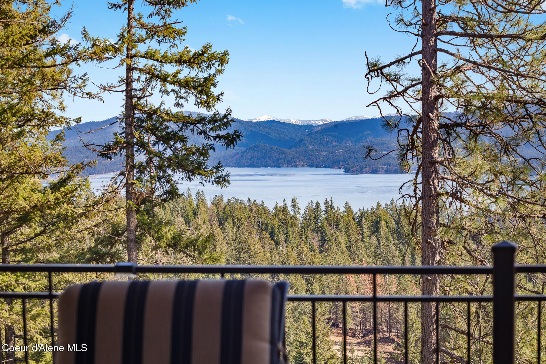 Coeur d'Alene, Idaho, 83814, United States, 5 Bedrooms Bedrooms, ,5 BathroomsBathrooms,Residential,For Sale,1763512