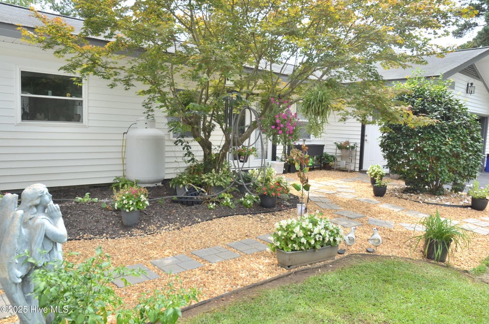 Spring Hope, North Carolina, 27882, United States, 4 Bedrooms Bedrooms, ,2 BathroomsBathrooms,Residential,For Sale,1974659