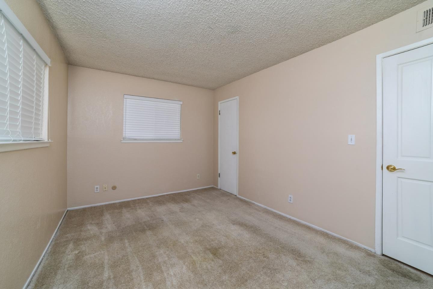 Clovis, California, 93611, United States, 4 Bedrooms Bedrooms, ,2 BathroomsBathrooms,Residential,For Sale,1907507