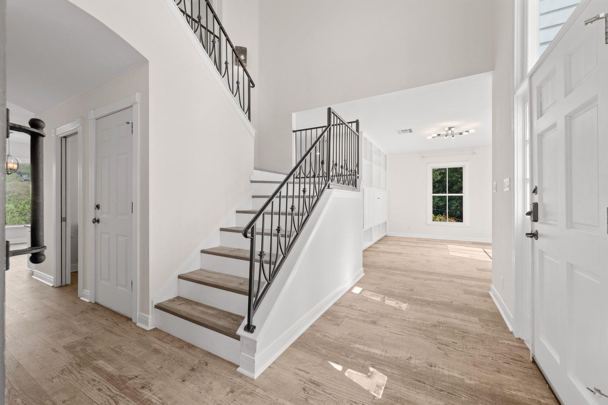 Austin, Texas, 78746, United States, 4 Bedrooms Bedrooms, ,4 BathroomsBathrooms,Residential,For Sale,1974228