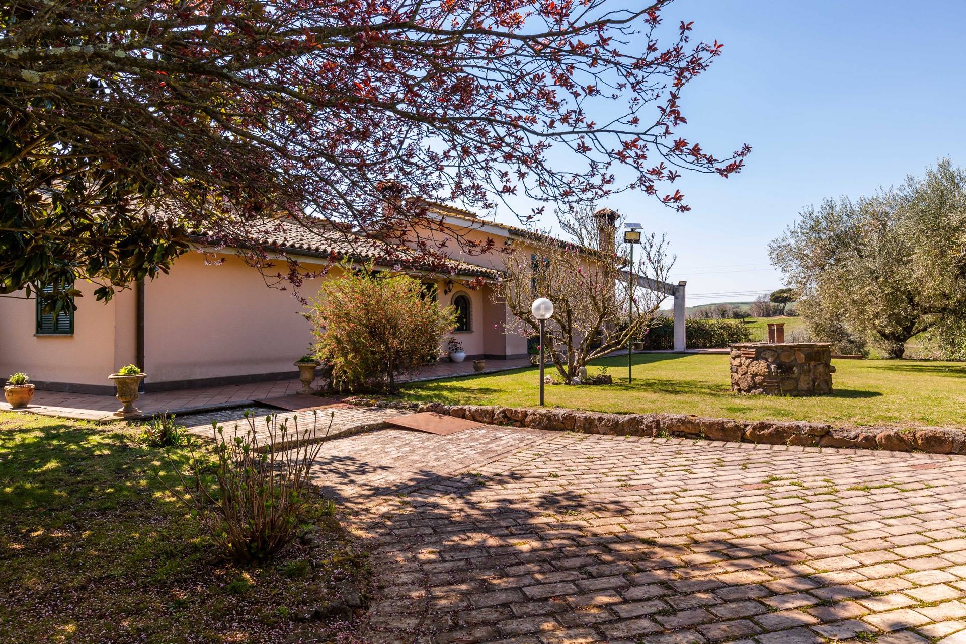 Sacrofano, Roma, 00060, IT, 6 Bedrooms Bedrooms, ,5 BathroomsBathrooms,Residential,For Sale,1850375