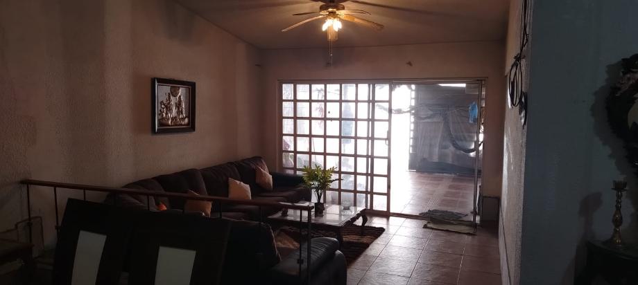 Torreón, Coahuila de Zaragoza, 27258, Mexico, 4 Bedrooms Bedrooms, ,3 BathroomsBathrooms,Residential,For Sale,1994357