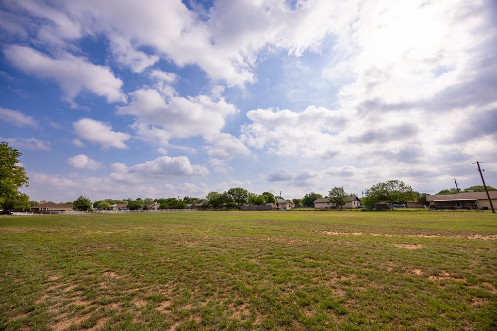 Fredericksburg, Texas, 78624, United States, 3 Bedrooms Bedrooms, ,2 BathroomsBathrooms,Residential,For Sale,1977273