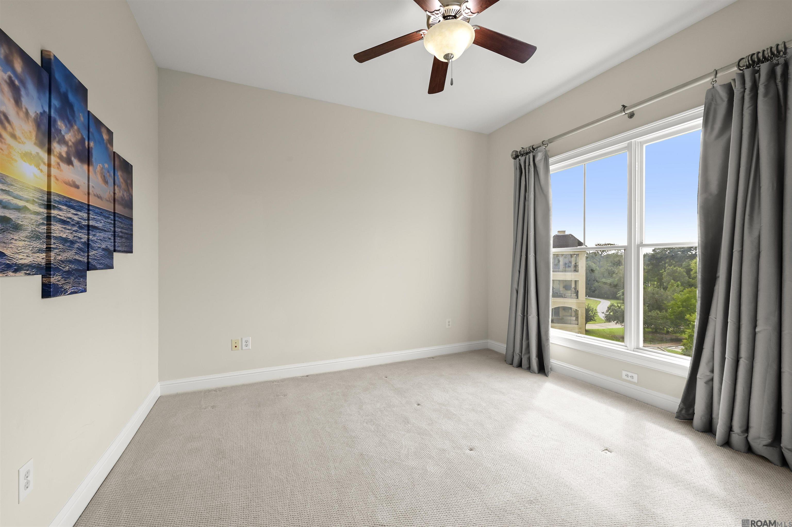 Baton Rouge, Louisiana, 70808, United States, 3 Bedrooms Bedrooms, ,2 BathroomsBathrooms,Residential,For Sale,1980847