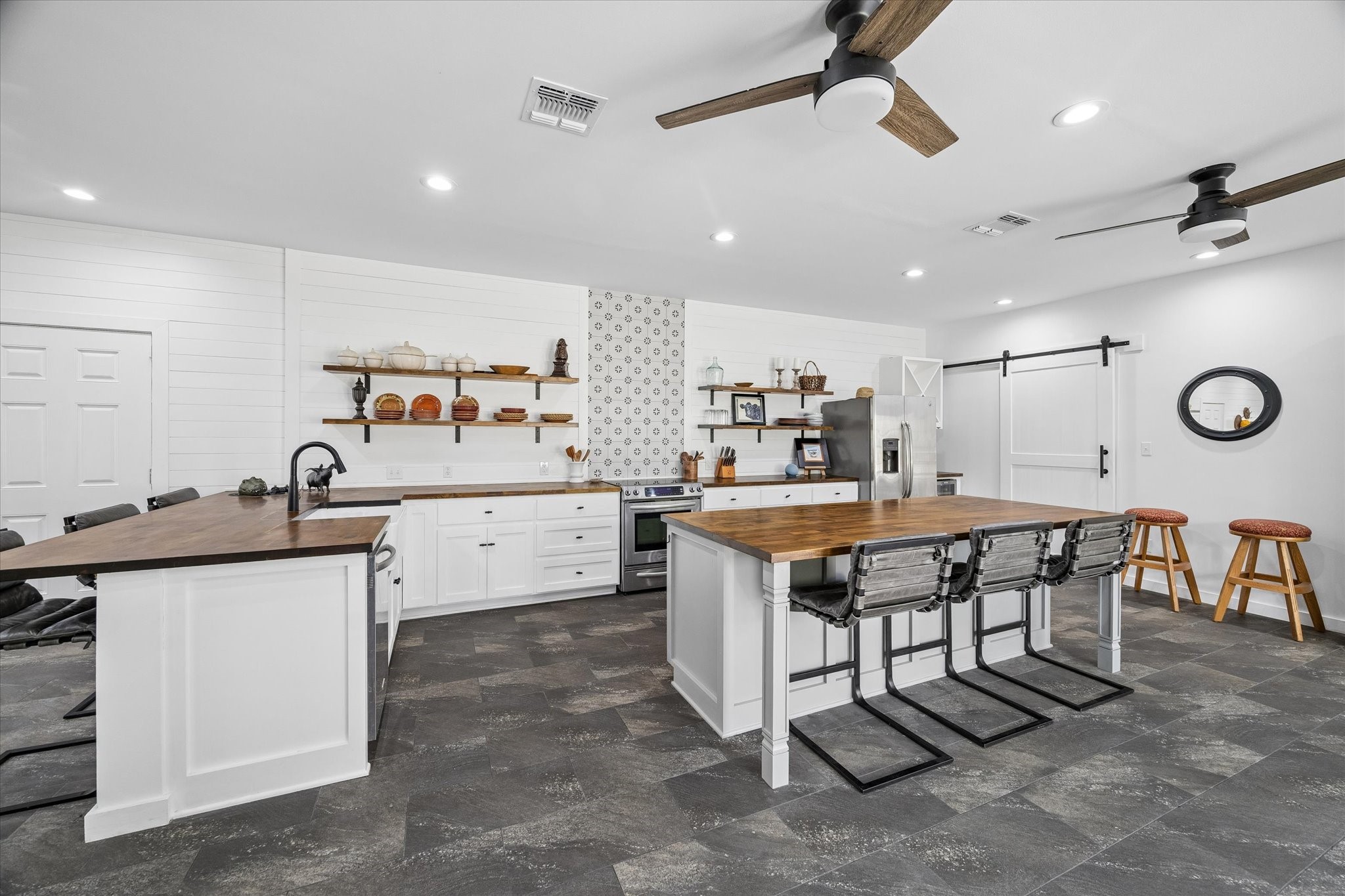  90 Twinstone Circle - 物件實景