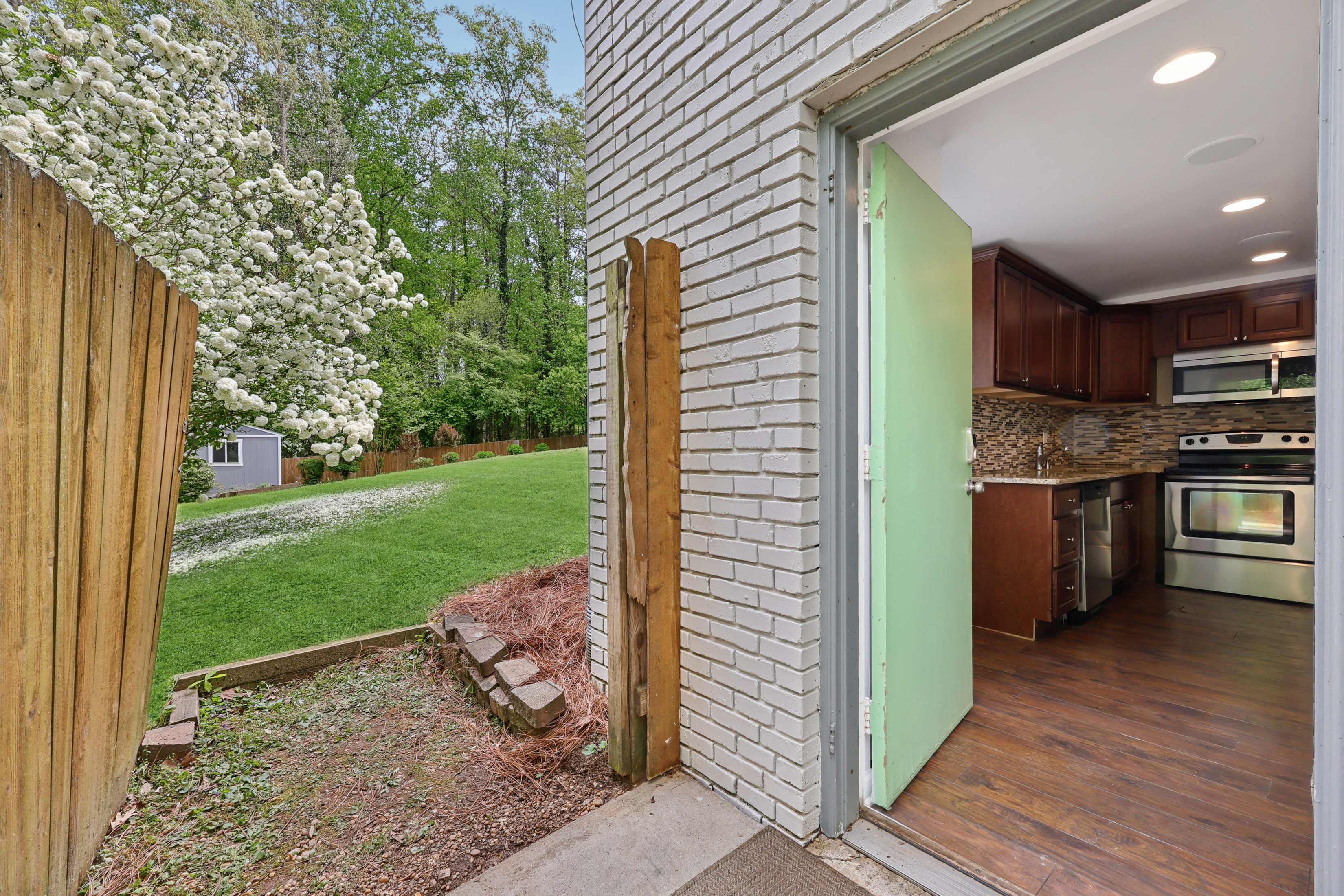  Beautifully Renovated Brick Ranch in a Prime Smyrna Location - 物件實景