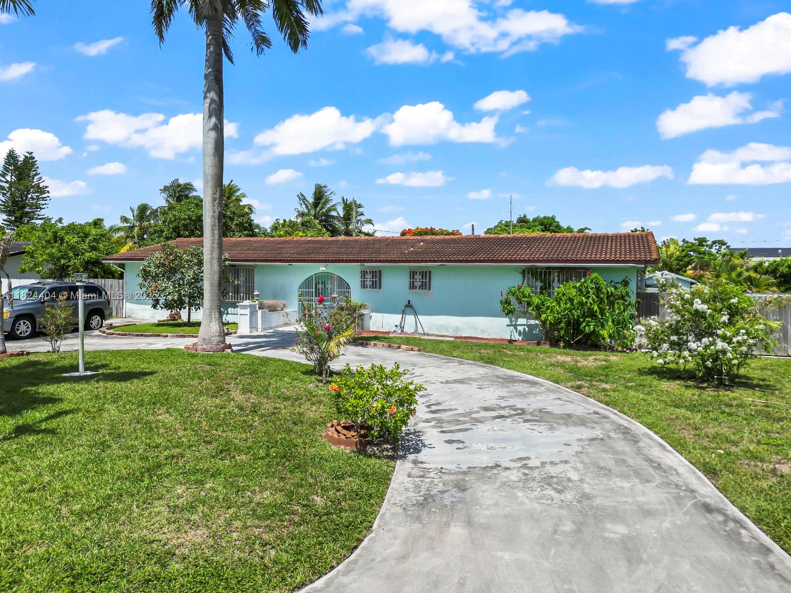 Palmetto Bay, Florida, 33157, United States, 3 Bedrooms Bedrooms, ,3 BathroomsBathrooms,Residential,For Sale,1867576