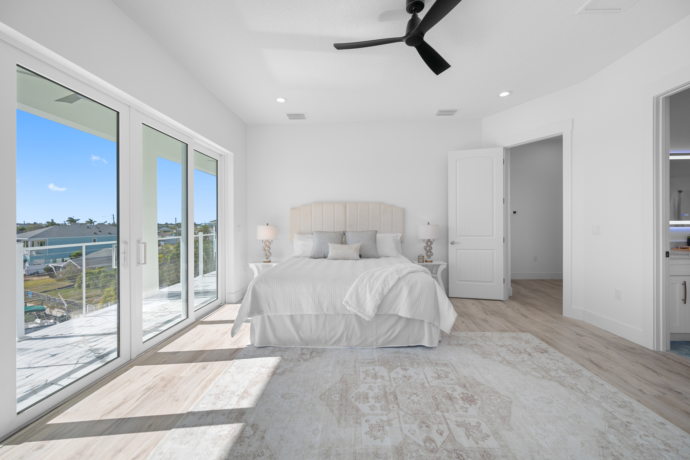 Treasure Island, Florida, 33706, United States, 6 Bedrooms Bedrooms, ,6 BathroomsBathrooms,Residential,For Sale,2032773
