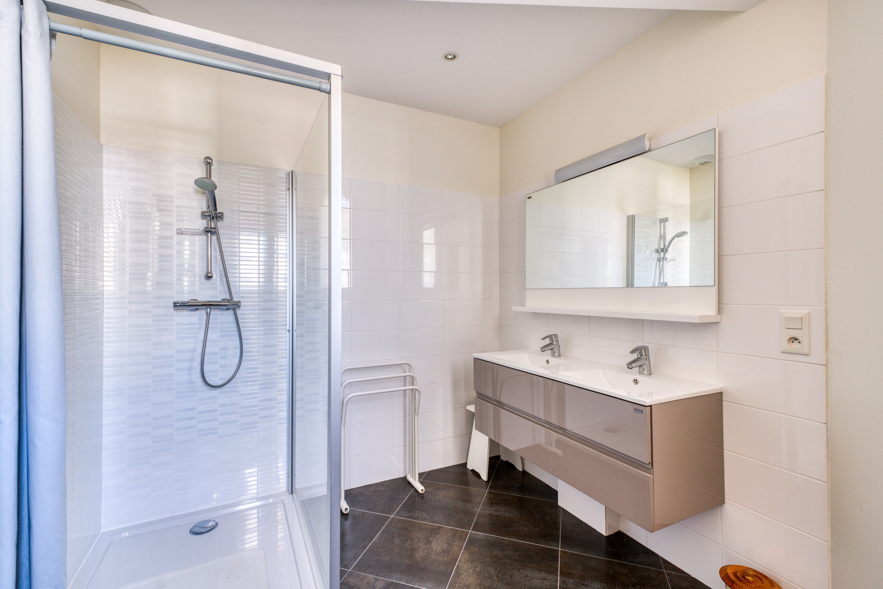  Elegant Contemporary Villa with Lift in the Heart of Royan - 物件實景
