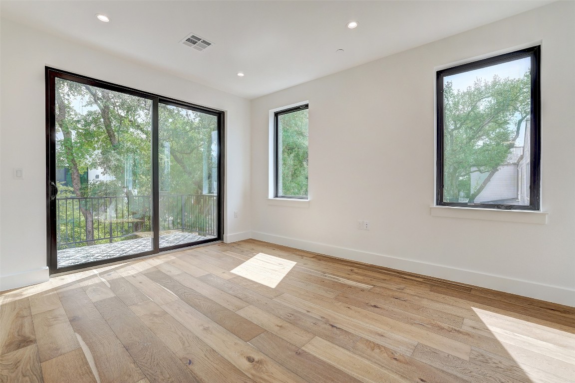 Austin, Texas, 78704, United States, 2 Bedrooms Bedrooms, ,3 BathroomsBathrooms,Residential,For Sale,1901226