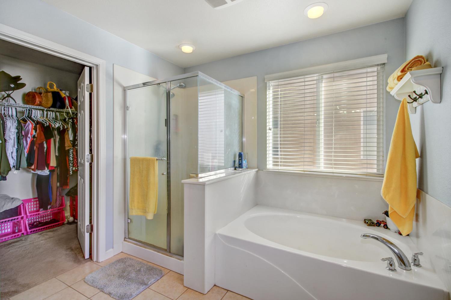 Lincoln, California, 95648, United States, 4 Bedrooms Bedrooms, ,3 BathroomsBathrooms,Residential,For Sale,1991044