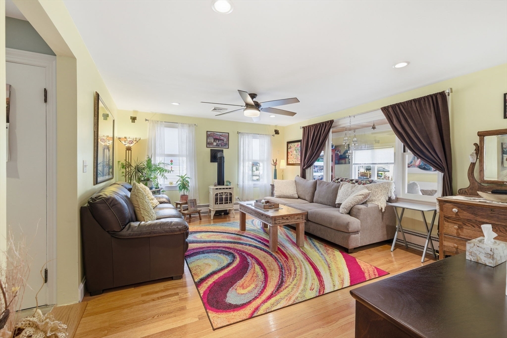 Lawrence, Massachusetts, 01843, United States, 3 Bedrooms Bedrooms, ,1 BathroomBathrooms,Residential,For Sale,1974061