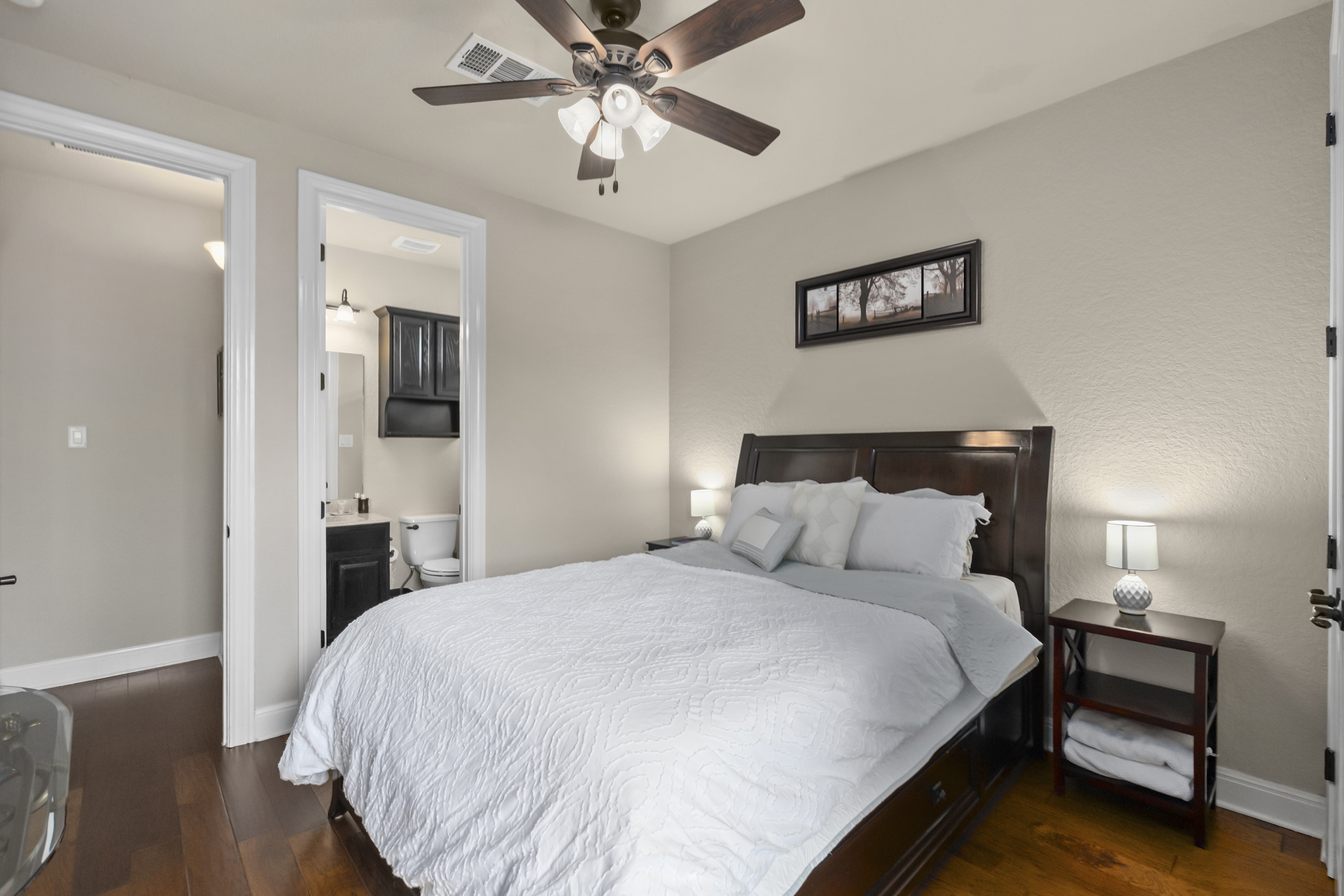  Thoughtfully Designed with Exceptional Floor Plan - 物件實景